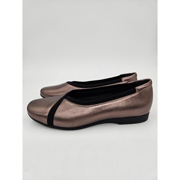 Unstructured by Clarks Womens Flat Comfort Shoes Memory Foam Size 9M - Picture 3 of 8